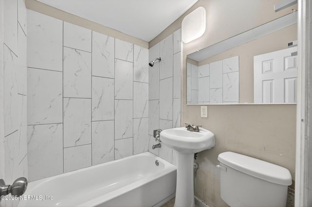 1023 DE PAUL Drive, Jacksonville, FL 32218
