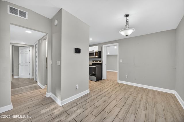 1023 DE PAUL Drive, Jacksonville, FL 32218