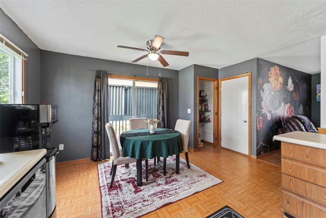 2439 SE 18th Court, Des Moines, IA 50320