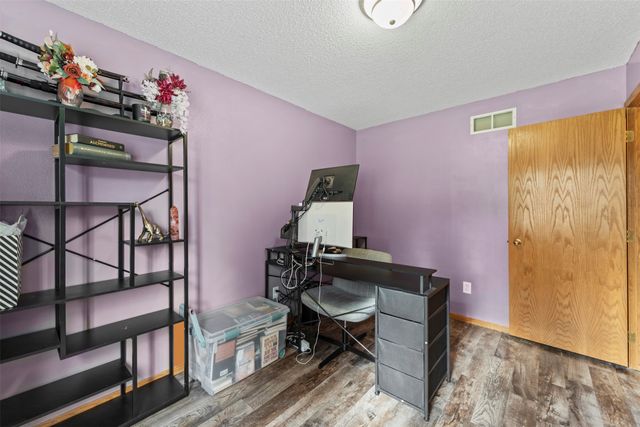 2439 SE 18th Court, Des Moines, IA 50320