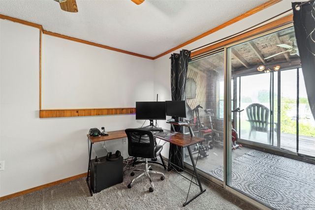 2439 SE 18th Court, Des Moines, IA 50320