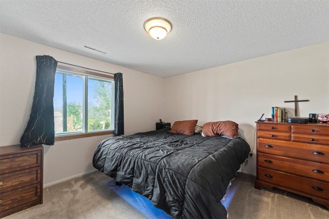 2439 SE 18th Court, Des Moines, IA 50320