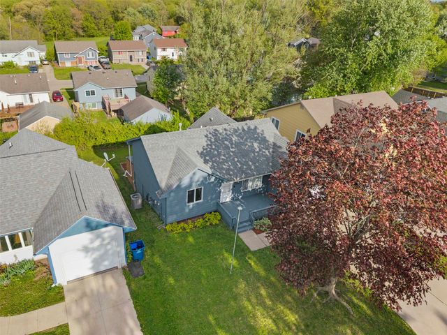 2439 SE 18th Court, Des Moines, IA 50320