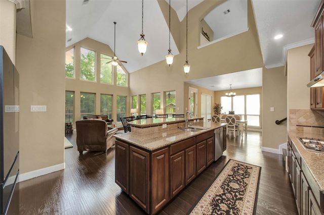 5 Copper Cove, Conroe, TX 77304