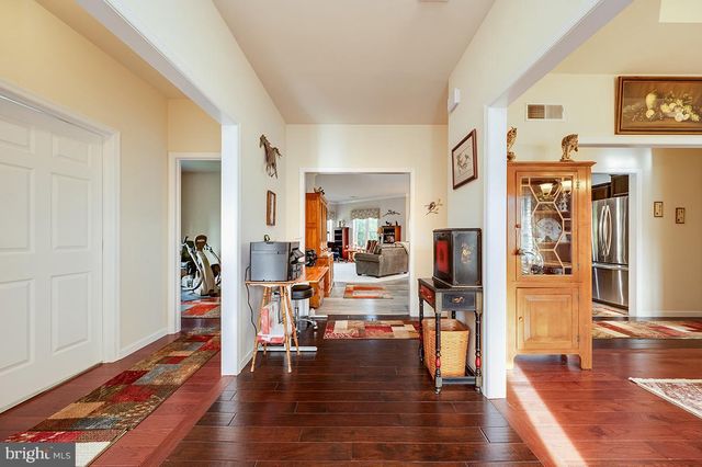 45 WINTERBERRY LN, Womelsdorf, PA 19567