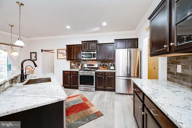 45 WINTERBERRY LN, Womelsdorf, PA 19567