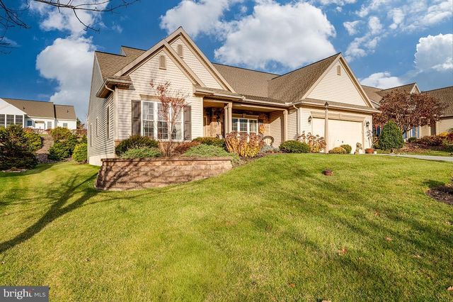45 WINTERBERRY LN, Womelsdorf, PA 19567