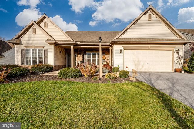 45 WINTERBERRY LN, Womelsdorf, PA 19567