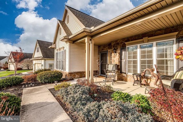 45 WINTERBERRY LN, Womelsdorf, PA 19567