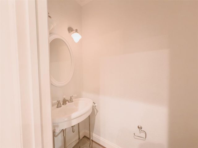2976 Holly Hall Street 2976, Houston, TX 77054