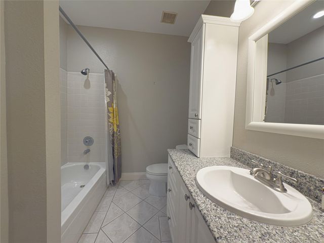 2976 Holly Hall Street 2976, Houston, TX 77054