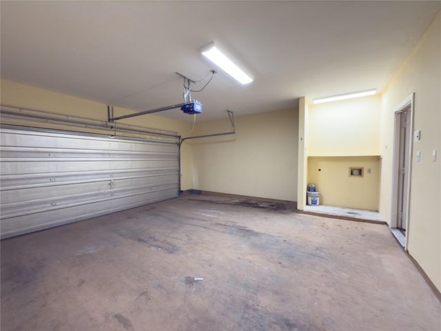 2976 Holly Hall Street 2976, Houston, TX 77054