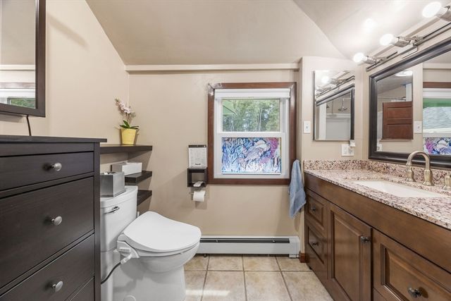 845 Middleboro Ave, Taunton, MA 02718
