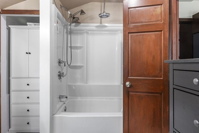 845 Middleboro Ave, Taunton, MA 02718