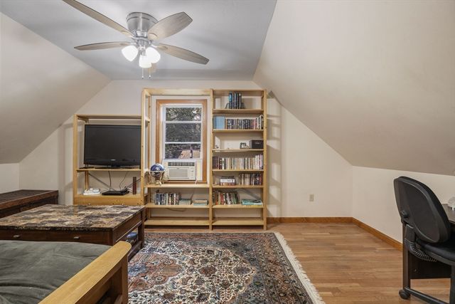 845 Middleboro Ave, Taunton, MA 02718