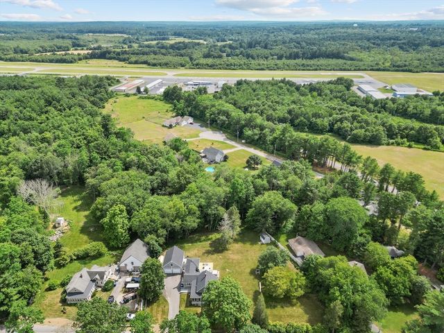 845 Middleboro Ave, Taunton, MA 02718