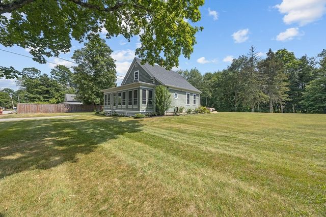 845 Middleboro Ave, Taunton, MA 02718