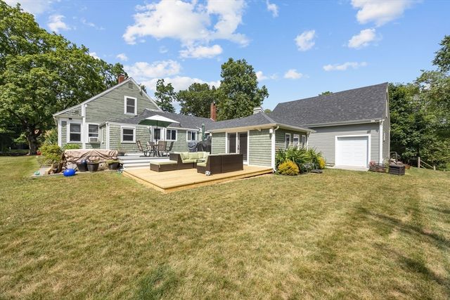 845 Middleboro Ave, Taunton, MA 02718