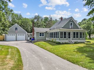 845 Middleboro Ave, Taunton, MA 02718