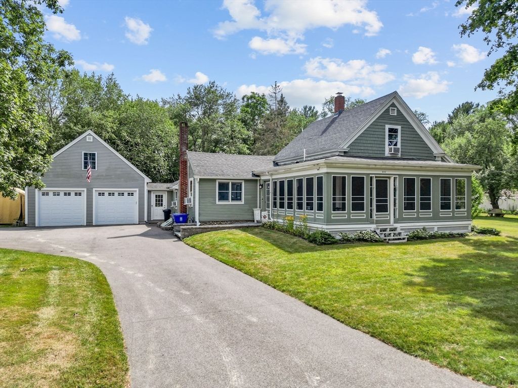 845 Middleboro Ave, Taunton, MA 02718