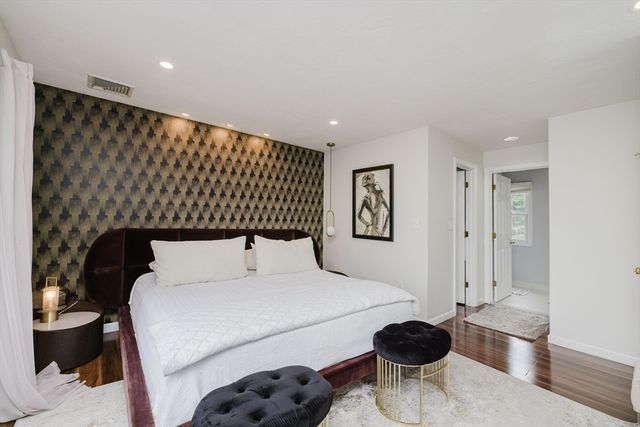 18 White Sisters Way, Canton, MA 02021