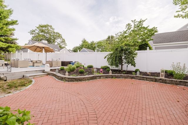 18 White Sisters Way, Canton, MA 02021