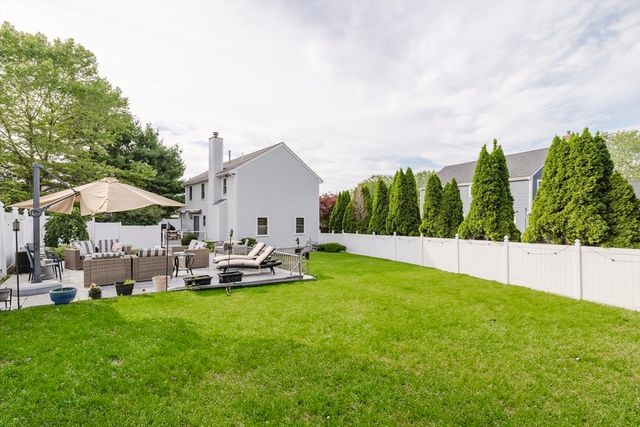 18 White Sisters Way, Canton, MA 02021