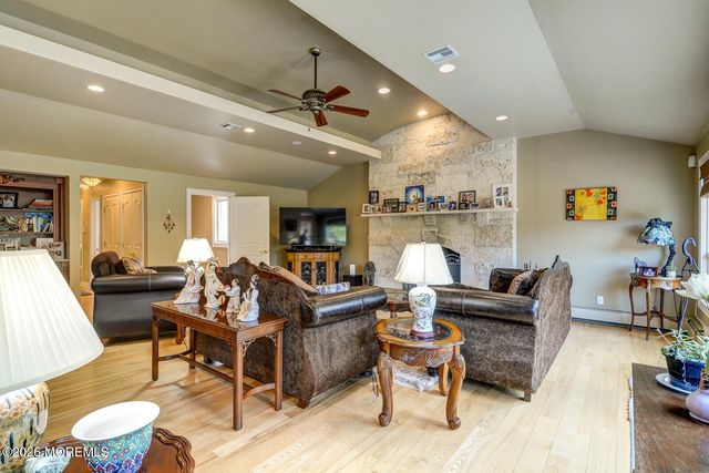 884 Breezy Oaks Drive, Toms River, NJ 08753