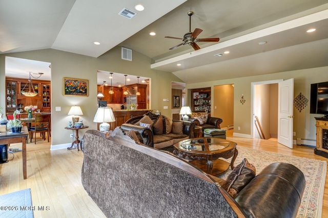 884 Breezy Oaks Drive, Toms River, NJ 08753