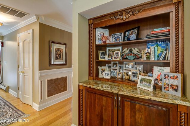 884 Breezy Oaks Drive, Toms River, NJ 08753