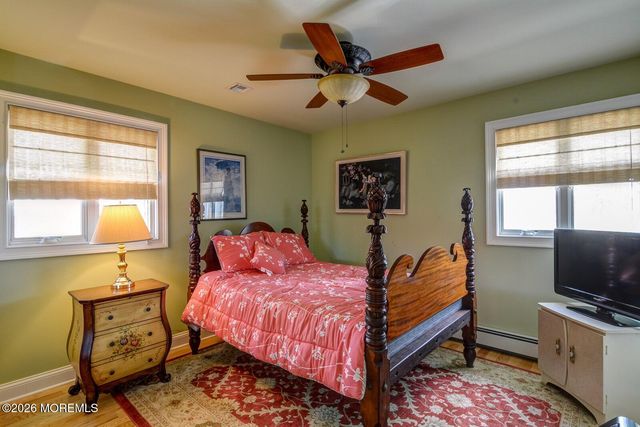 884 Breezy Oaks Drive, Toms River, NJ 08753