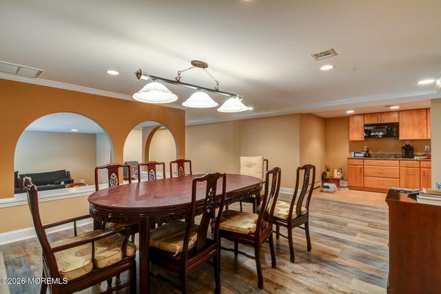 884 Breezy Oaks Drive, Toms River, NJ 08753