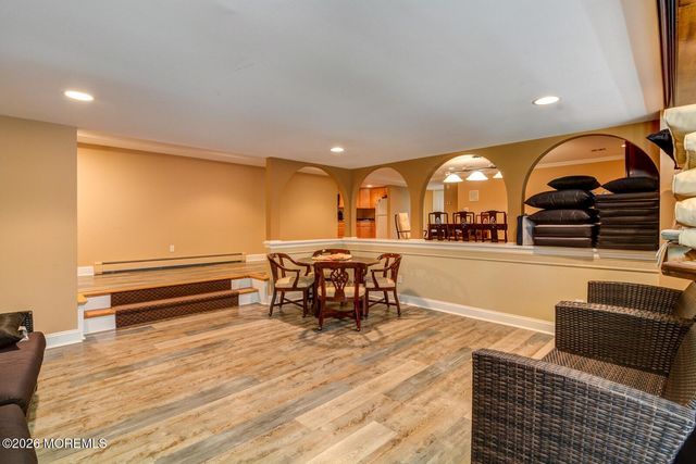 884 Breezy Oaks Drive, Toms River, NJ 08753