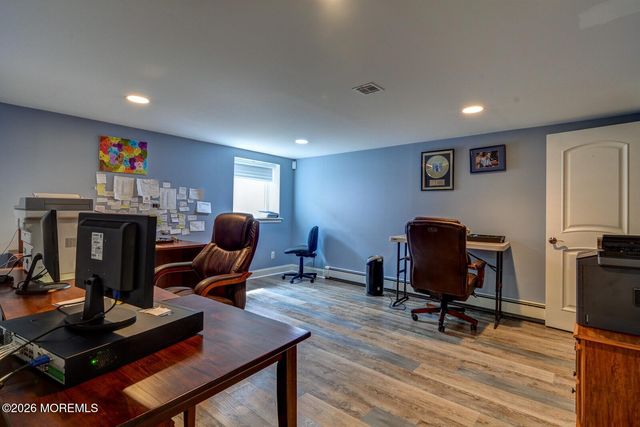 884 Breezy Oaks Drive, Toms River, NJ 08753