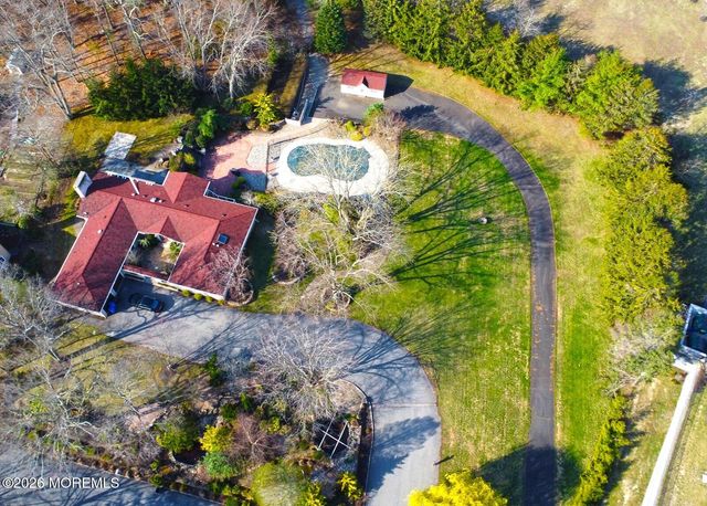 884 Breezy Oaks Drive, Toms River, NJ 08753