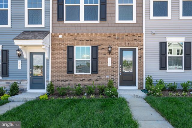 82 COOLIDGE AVE, Ranson, WV 25438