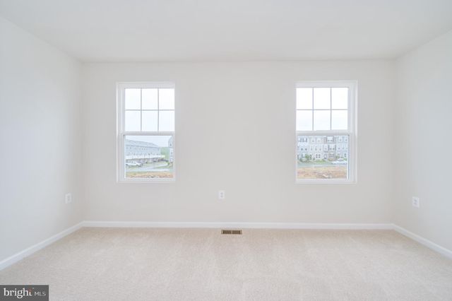 82 COOLIDGE AVE, Ranson, WV 25438