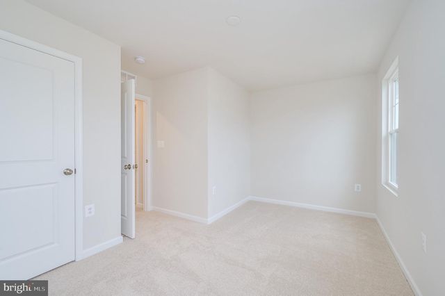 82 COOLIDGE AVE, Ranson, WV 25438