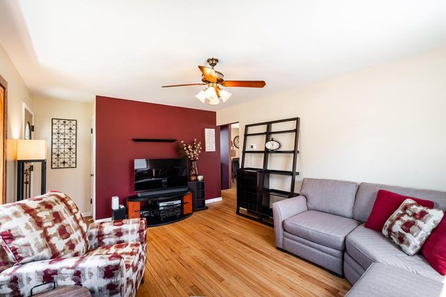 608 Williams AVENUE, South Milwaukee, WI 53172