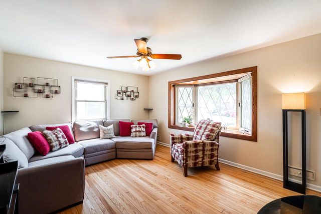 608 Williams AVENUE, South Milwaukee, WI 53172