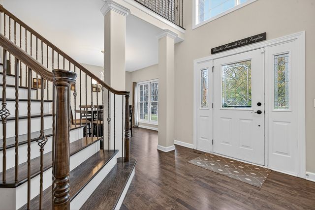 910 TIPPERARY Street, Gilberts, IL 60136