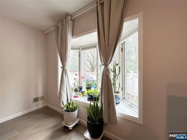 18 Independence Way J018, Edgewater, NJ 07020