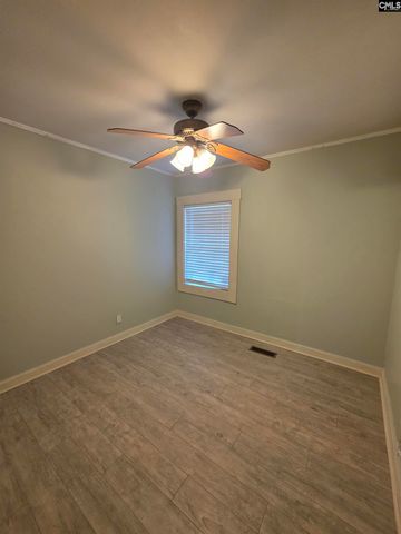 115 Charleston Avenue, Batesburg, SC 29006