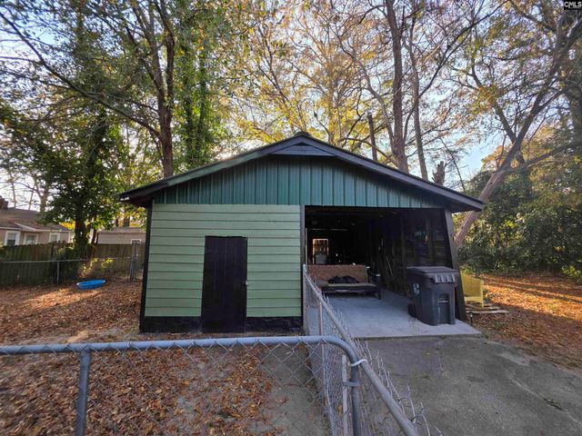 115 Charleston Avenue, Batesburg, SC 29006