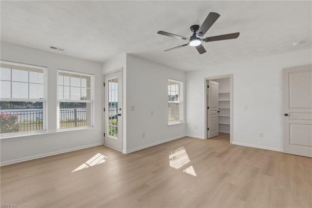 214 Stowe DR, Suffolk, VA 23435