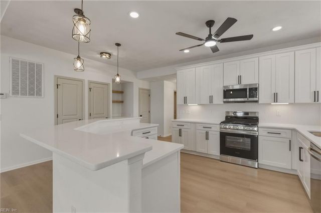 214 Stowe DR, Suffolk, VA 23435