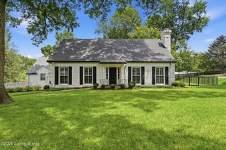1703 Sweetbriar Ln, Louisville, KY 40207
