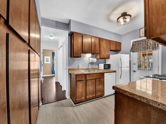 309 N Cedar Street, Springtown, TX 76082