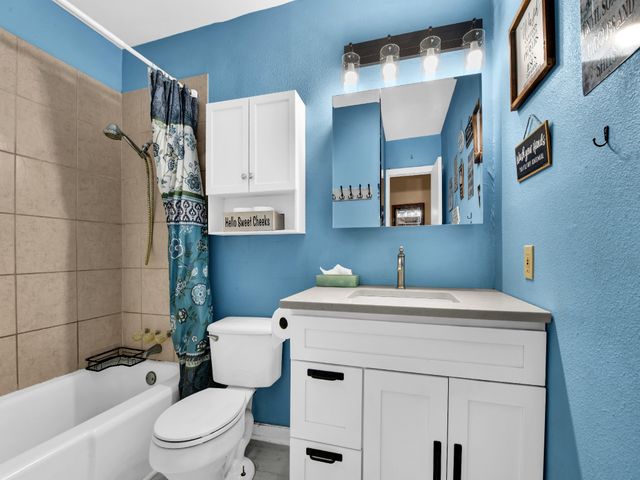 309 N Cedar Street, Springtown, TX 76082