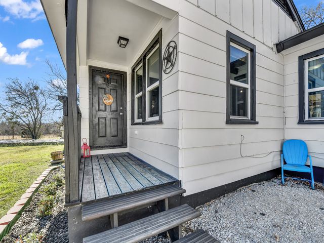 309 N Cedar Street, Springtown, TX 76082